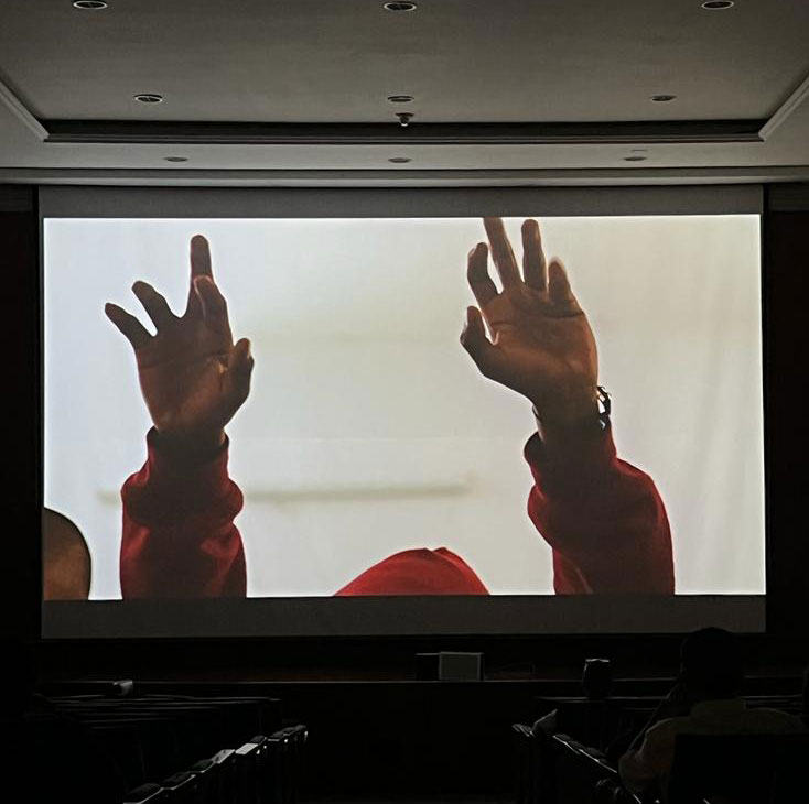 Proyeción corto documental